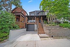 116 Lee Avenue, Toronto, ON M4E 2P3