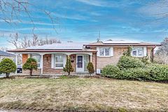 1 Wagner Drive, Toronto, ON M1E 2Z4