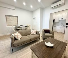 754 Queen Street E 1, Toronto, ON M4M 1H4