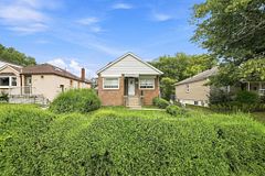 67 Pitt Avenue, Toronto, ON M1L 2R3