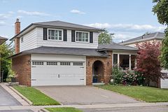 128 Holmcrest Trail, Toronto, ON M1C 1V5