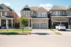 40 Stannardville Drive, Ajax, ON L1T 0N9