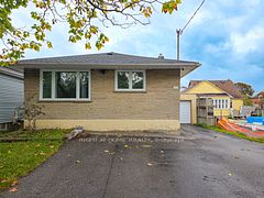 708 Carnegie Avenue Main, Oshawa, ON L1G 4R6
