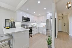 4101 Sheppard Avenue E 207, Toronto, ON M1S 3H3