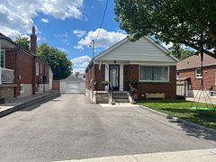 482 Warden Avenue, Toronto, ON M1L 3Z1