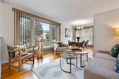 118 Zaph Avenue, Toronto, ON M1C 1M8