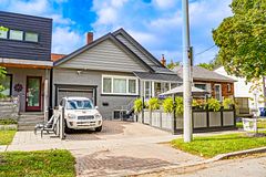 86 Lesmount Avenue Lower Room 2, Toronto, ON M4J 3V9