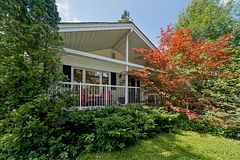 20 Lyncroft Drive, Toronto, ON M1E 1X7