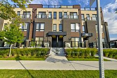 235 Mclevin Avenue 4, Toronto, ON M1B 0E8