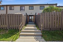 960 Glen Street 108, Oshawa, ON L1J 6E8