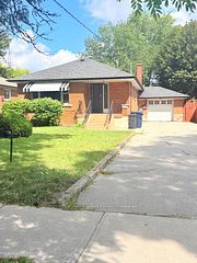 1467A Birchmount Road, Toronto, ON M1P 2G4