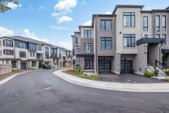 25 Observatory Way, Whitby, ON L1M 0M7
