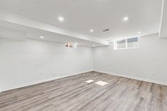 2385 Dress Circle Crescent, Oshawa, ON L1L 0L8