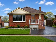 256 Farewell Street, Oshawa, ON L1H 6L9