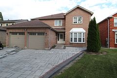 80 Kennett Drive, Whitby, ON L1P 1L5