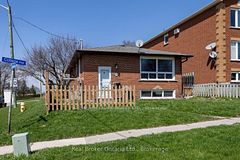 324 College Avenue Main, Oshawa, ON L1J 1S1