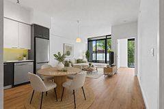 1075 Queen Street E 201, Toronto, ON M4M 1K3