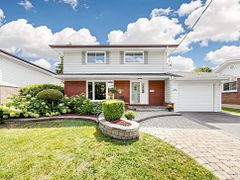 479 Bernhard Crescent, Oshawa, ON L1G 2B7