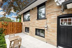 707 Walnut Street W Bsmt, Whitby, ON L1N 2W9