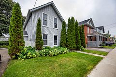 97 Adelaide Avenue E East, Oshawa, ON L1G 1Z2
