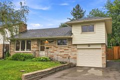 355 Ridgeway Avenue, Oshawa, ON L1J 2V3