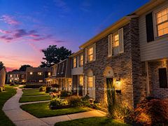 580 Eyer Drive 62, Pickering, ON L1W 3B7