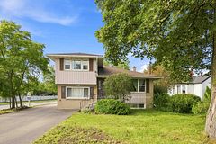 118 Rossland Road W, Oshawa, ON L1G 2V6