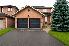11 Murkar Crescent, Whitby, ON L1N 8Y4