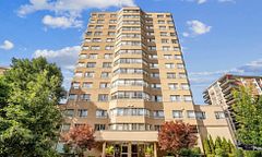 4 Park Vista 1215, Toronto, ON M4B 3M8