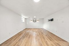 17 Arden Crescent lower, Toronto, ON M1L 3R6