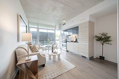 1190 Dundas Street E 406, Toronto, ON M4M 0C5
