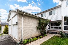 49 Whiteleas Avenue, Toronto, ON M1B 1W8