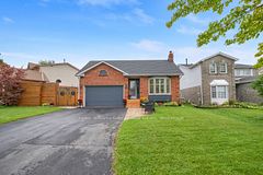 831 Lavis Street, Oshawa, ON L1K 1W8
