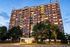 10 Tapscott Road 13, Toronto, ON M1B 3L9