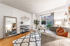 275 Broadview Avenue 10, Toronto, ON M4M 3H5