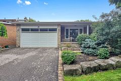 91 Holmcrest Trail, Toronto, ON M1C 1V8