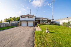 1000 Taunton Road E, Whitby, ON L1R 3L8