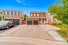 1300 Ravencliffe Court, Oshawa, ON L1K 2Y3