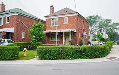 1076 Greenwood Avenue, Toronto, ON M4J 4E3