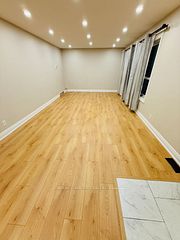 379 Welland Avenue, Oshawa, ON L1J 3C7