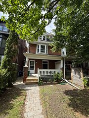 27 Dixon Avenue, Toronto, ON M4L 1N2