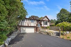 4 Flemington Court, Whitby, ON L1N 5X2