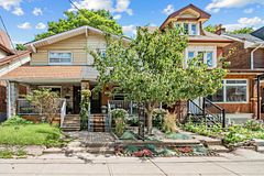 733 Woodbine Avenue, Toronto, ON M4E 2J4