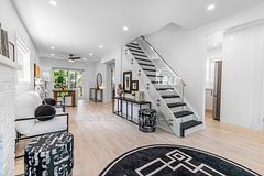 54 Huntington Avenue Main, Toronto, ON M1K 4L1