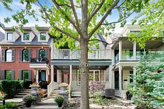 74 Winners Circle, Toronto, ON M4L 3Z7