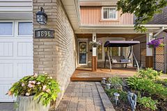 1896 New Street, Pickering, ON L1V 3J7