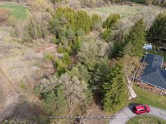 23 Selleck Lane, Oshawa, ON L1G 3Y2