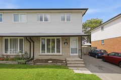 302 Vancouver Crescent, Oshawa, ON L1J 5X9
