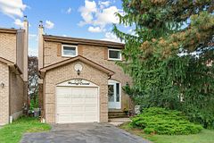 1507 Woodruff Crescent, Pickering, ON L1V 3S5