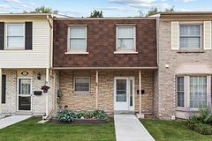 580 Eyer Drive 42, Pickering, ON L1W 3B7